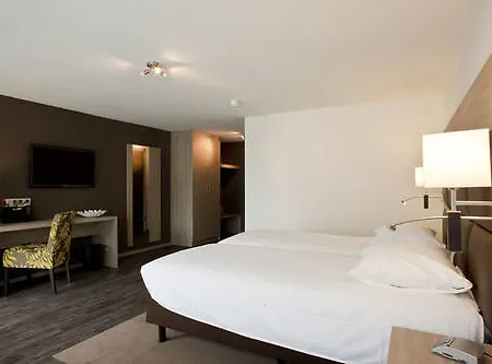 Laurabos Hotel 3*