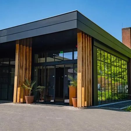 Laurabos Hotel 3*